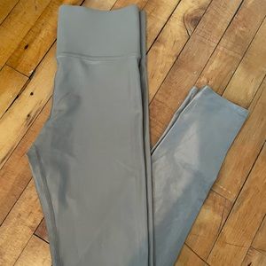 Carbon 38 takara shine in beige, sold out online!